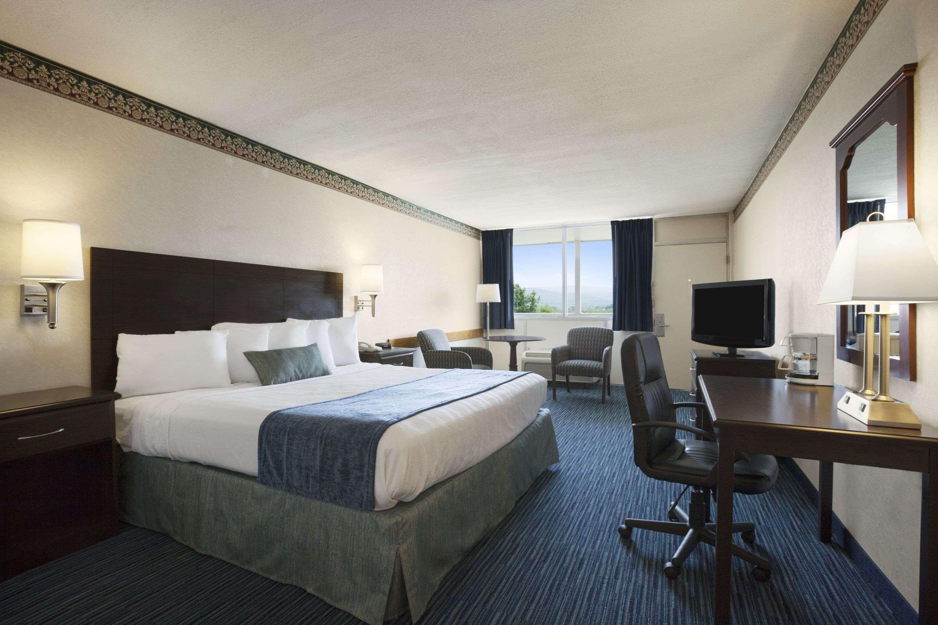 Days Inn By Wyndham Waynesboro Eksteriør billede
