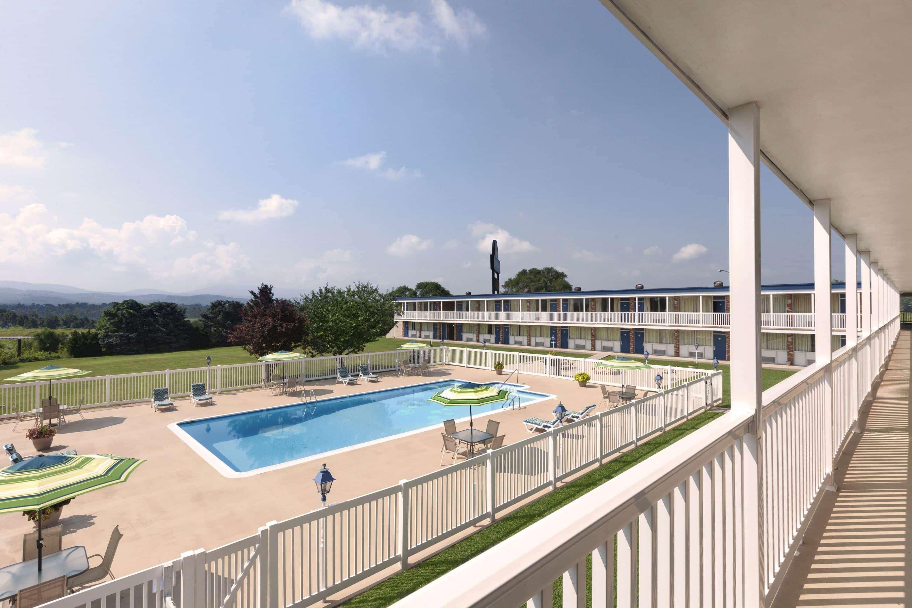 Days Inn By Wyndham Waynesboro Eksteriør billede