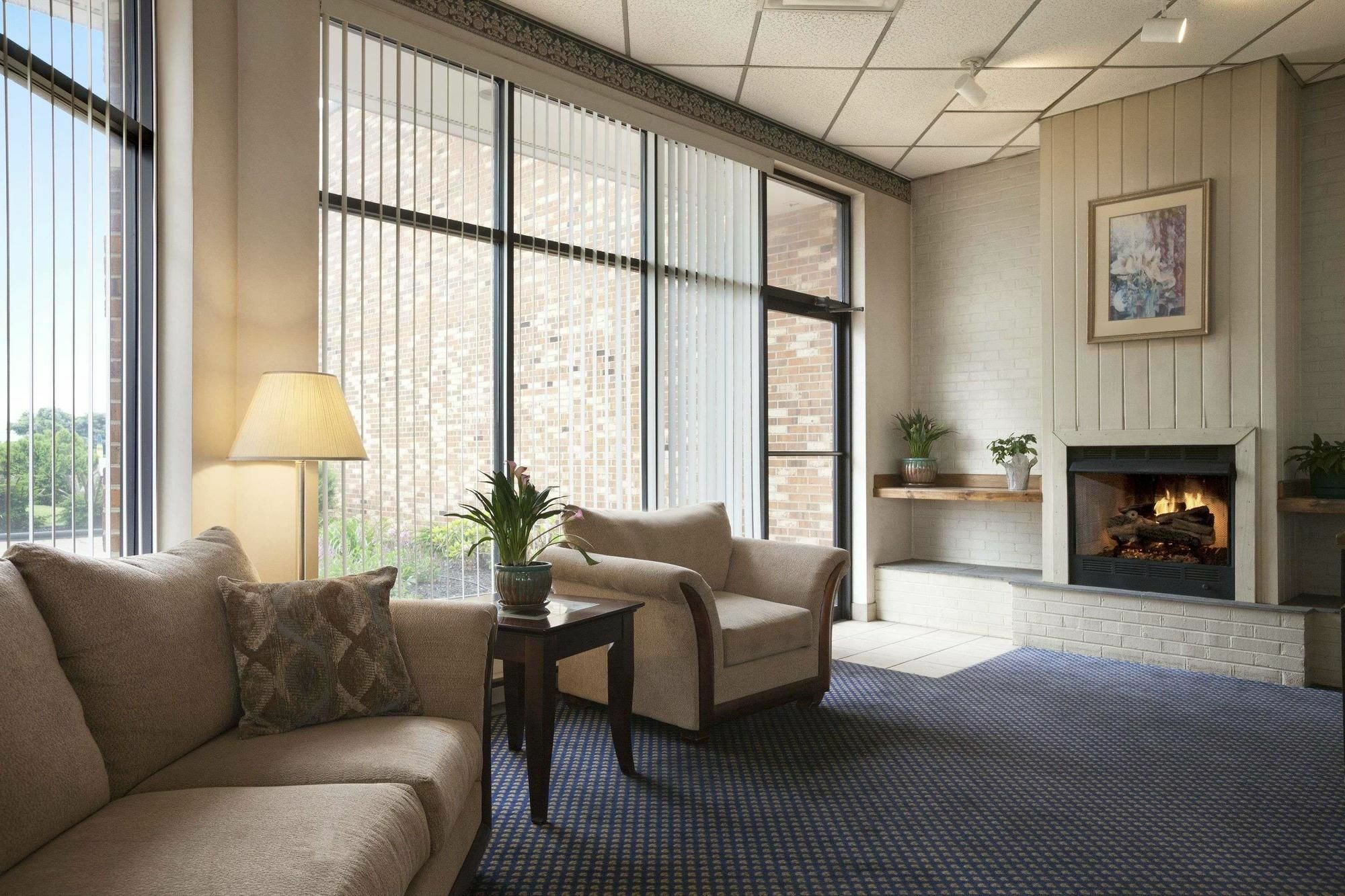 Days Inn By Wyndham Waynesboro Eksteriør billede